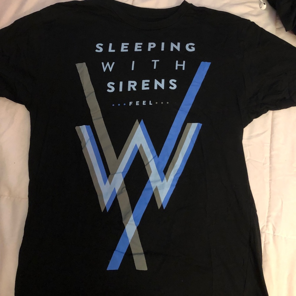 Sleeping with Sirens band tee